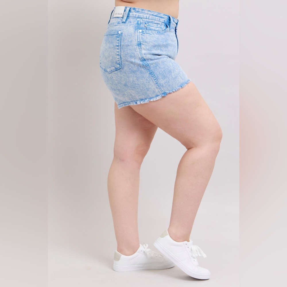Judy Blue Light Blue Jean Shorts NWT - Picture 7 of 10